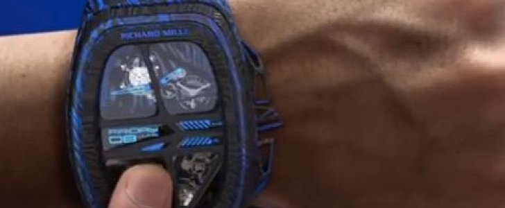 Porsche Design Smartwatch concept