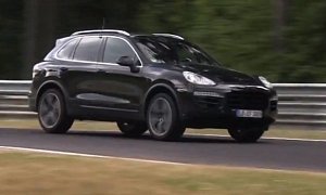Porsche Engineers Spied Flogging 2015 Cayenne Turbo Facelift on the Nurburgring