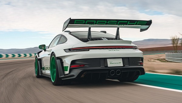 Porsche 911 GT3 RS Tribute to Carrera RS Package official
