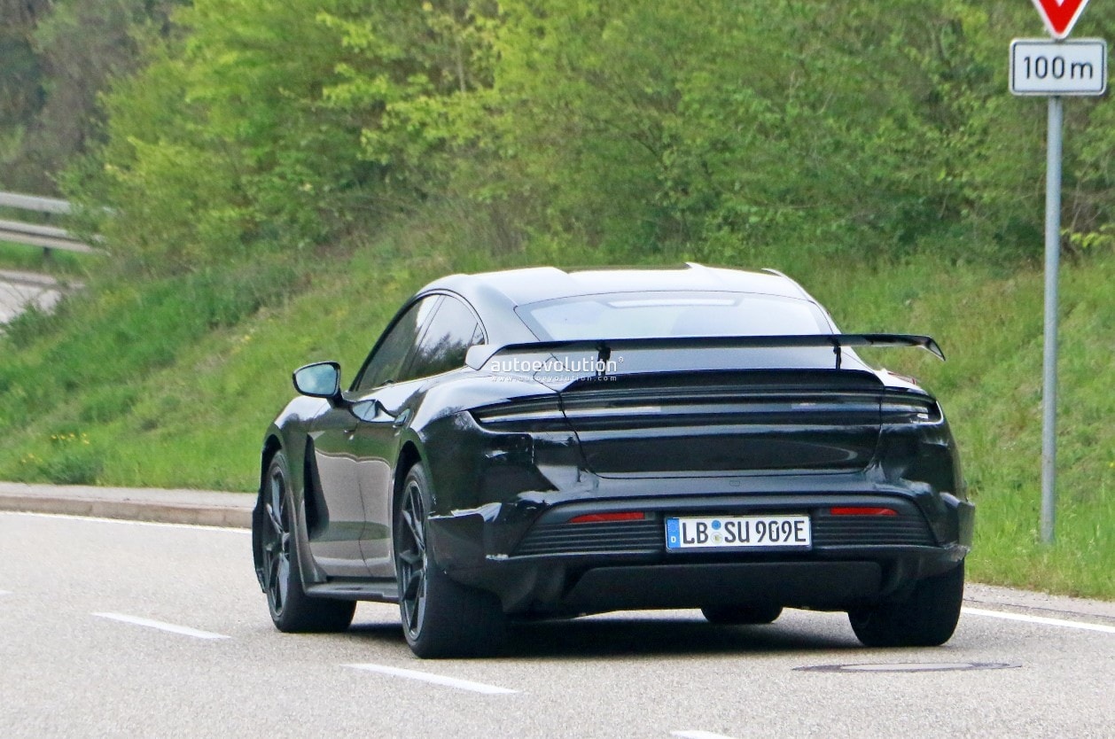 photo of Porsche Spied Testing 1,000-HP Taycan Turbo GT, Should Tesla Be Worried? image
