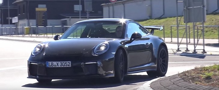 Porsche Test Driver Accelerates in 2017 911 GT3 Facelift