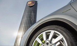 Porsche’s Photovoltaic Pylon Is an Eco-Friendly Black Monolith