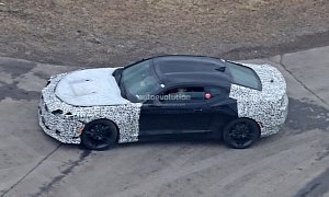 Possible 2019 Chevrolet Camaro Z/28 Prototype Caught on Camera
