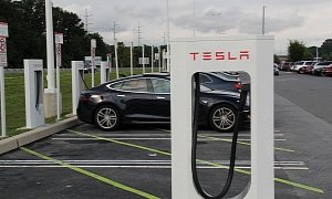 Predicted Aflux of Tesla Model 3 Will Require Some "Supercharger Etiquette"