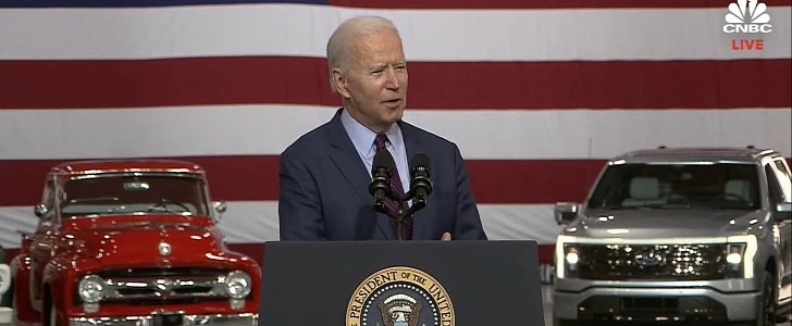 Joe Biden Signs Executive Order to Turn to EVs by 2035
