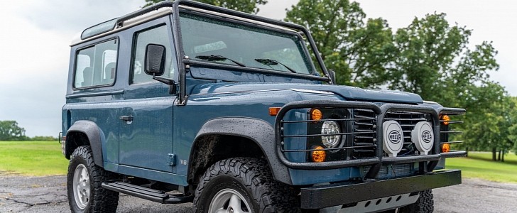 1997 Land Rover Defender 90 NAS for sale at auction by Captainis1 on Bring a Trailer