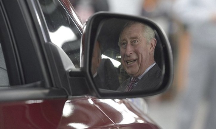 Prince Charles Visits Nissan Headquarters in Sunderland, Checks Out the Leaf 