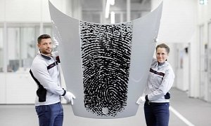 Printing Your Fingerprint Onto the 992 Porsche 911 Costs 7,500 Euros