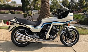 Pristine 1982 Honda CBX Super Sport Has 16K Miles and Six-Into-Six Aftermarket Pipework