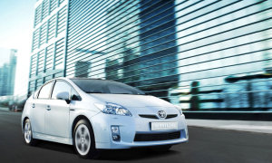 Prius Rules Over Japan