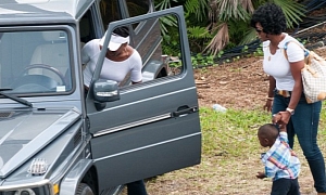 Professional Tennis Player Venus Williams Is Sporty in a G-Wagon