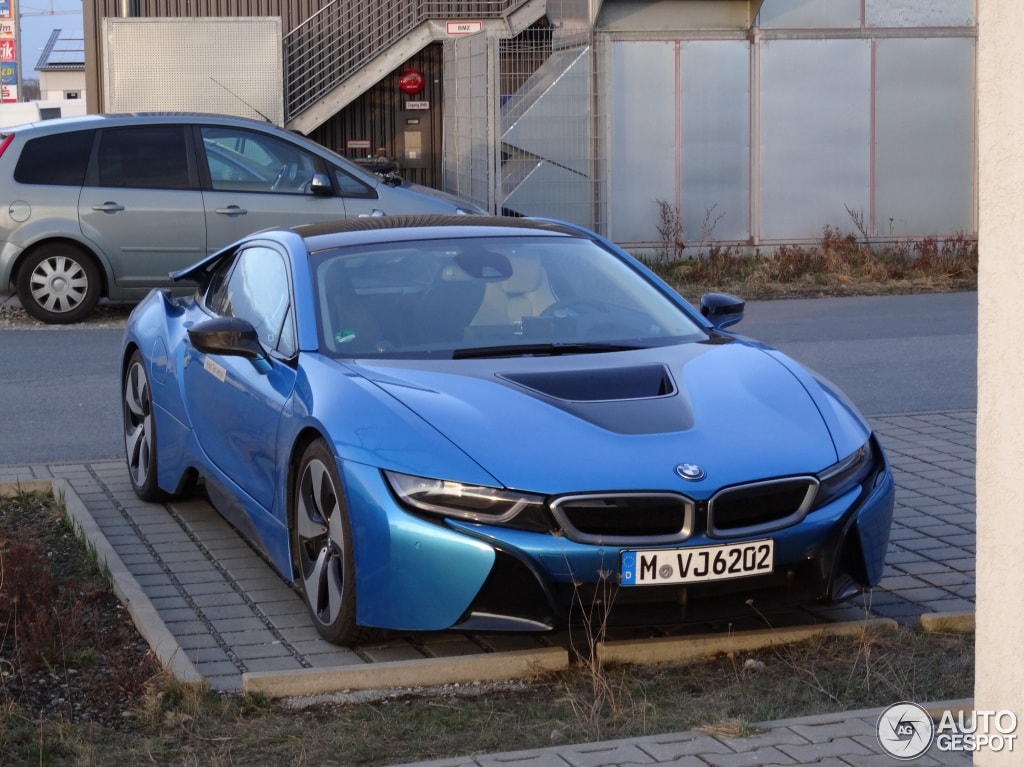 Protonic Blue Bmw I8 Spotted In Germany - Autoevolution