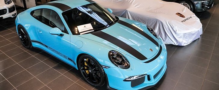 PTS Blue Porsche 911R