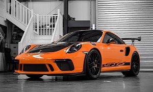 Pure Orange Porsche 911 GT3 RS Shows Famous 997 Spec