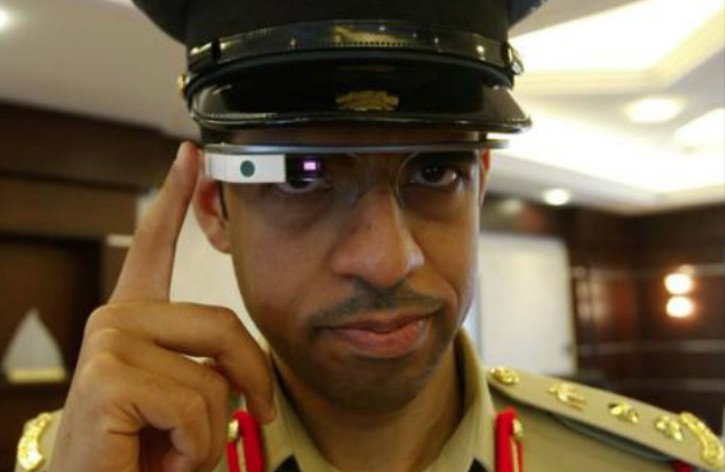 Dubai officer wearing Google Glass