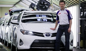 Race Driver Anthony Davidson Buys a Toyota Auris Hybrid