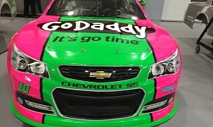 Racer Danica Patrick’s Chevrolet SS Turned Pink for a Good Cause