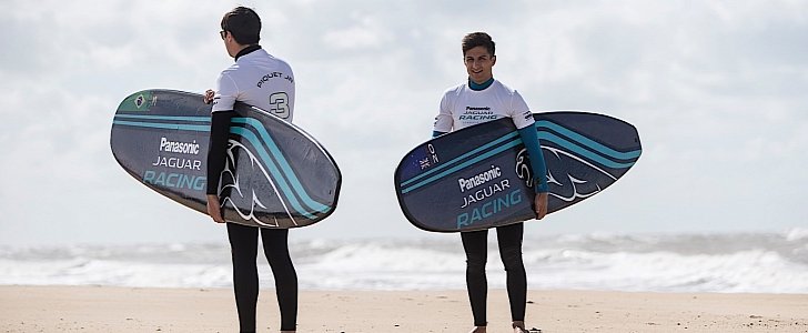 Nelson Piquet and Mitch Evans go surfing in Uruguay