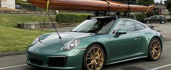 Racing Green Metallic Porsche 911