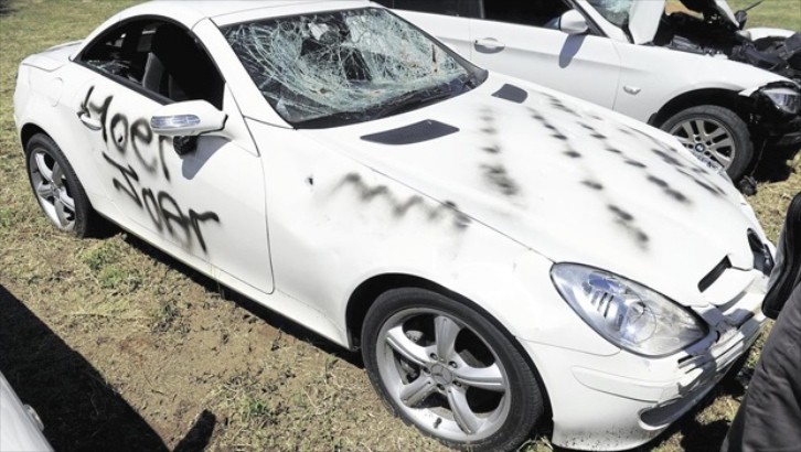 Raged Wife Destroys Husband’s Mercedes SLK 350 