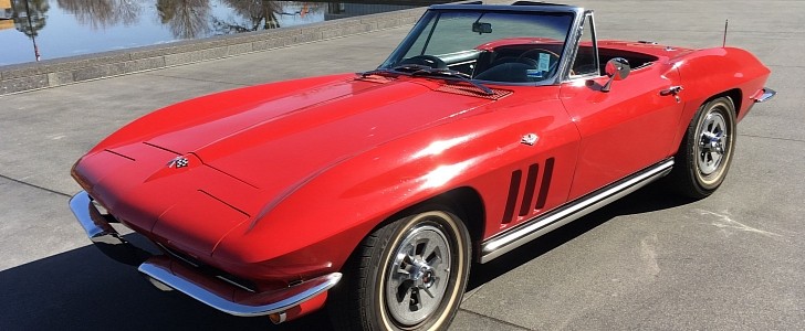 Rally Red 1965 Chevrolet Corvette Sting Ray Convertible for sale on Hemmings