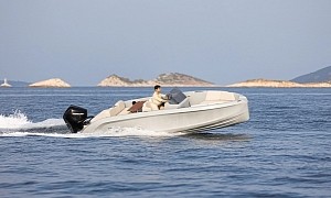 Rand's Source 22 Powerboat Is All About Speed, Performance, and Adventure