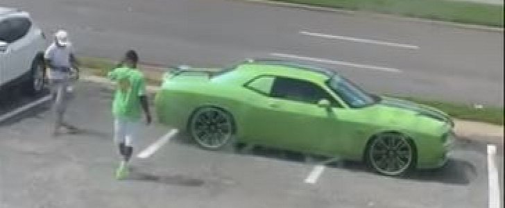 Texas rapper picks random Challenger, shoots video with it while owner looks on