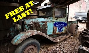 Rare 1933 Ford Model 18 Pickup Gets Rescued After 45 Years in a Barn