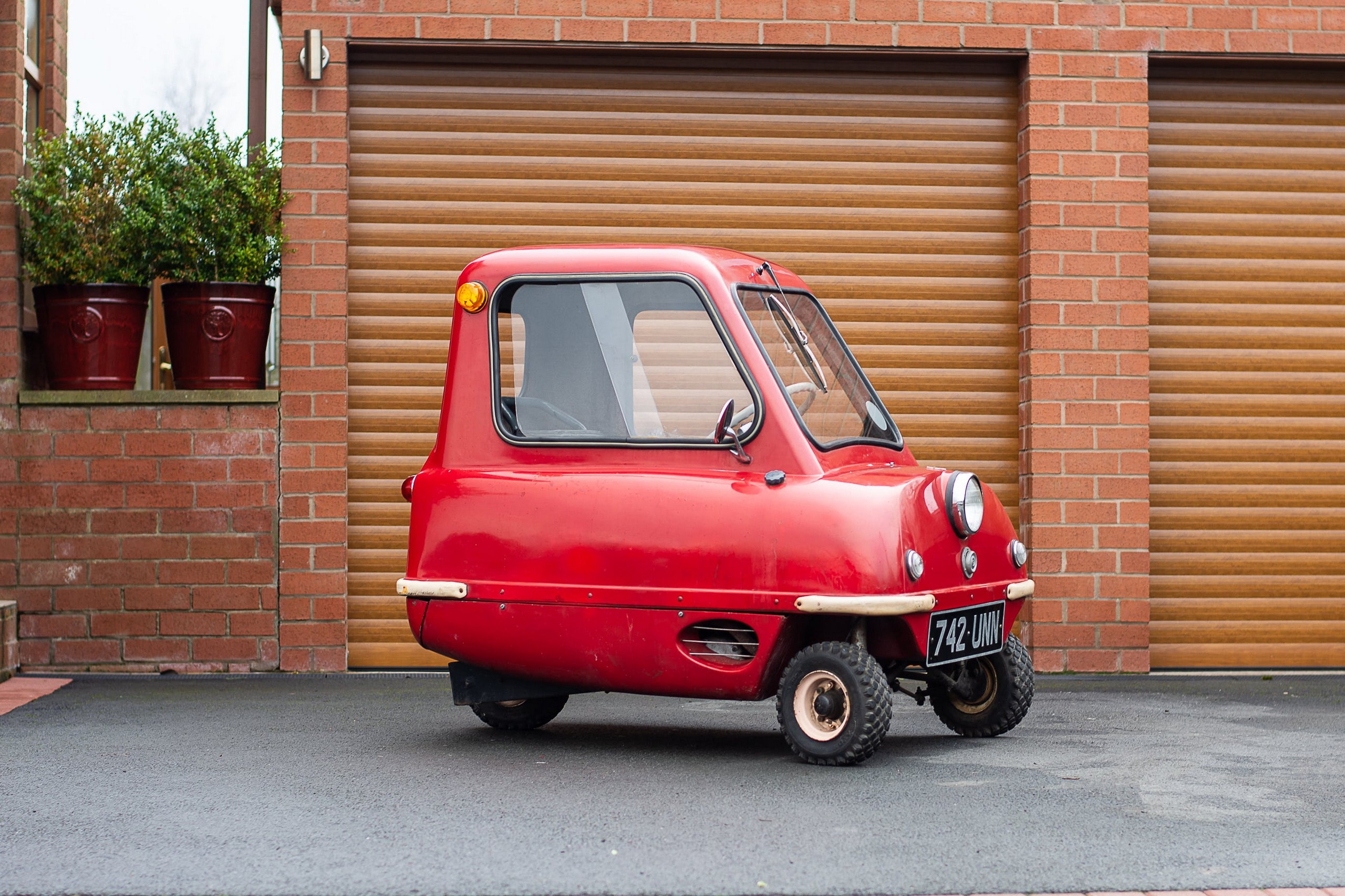 Overlevelse forår bjærgning Rare 1963 Peel P50 Microcar Sells for a Whopping $145,000 at Auction -  autoevolution
