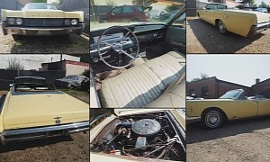 Rare 1966 Lincoln Continental Convertible Flexes the Complete Package, Parked for Decades