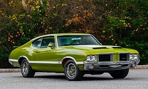 Rare 1971 Oldsmobile 442 W-30 Is a Lime Green Treat for Those Living in the Past