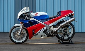 Rare and All-Original 1990 Honda VFR750R RC30 With Three Miles Is Next to Immaculate
