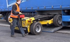 Collapsible RC Forklift Is Carried Under a Truck: Palfinger Crayler BM 214