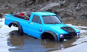 RC Toyota Hilux 4X4 Goes Off-roading in the Mud, Does a Hell of a Job