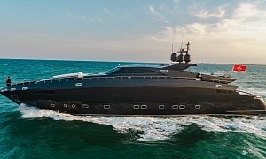 Real-Estate Millionaire’s Former Luxury Yacht Is a Stunning Sporty Toy With Italian DNA