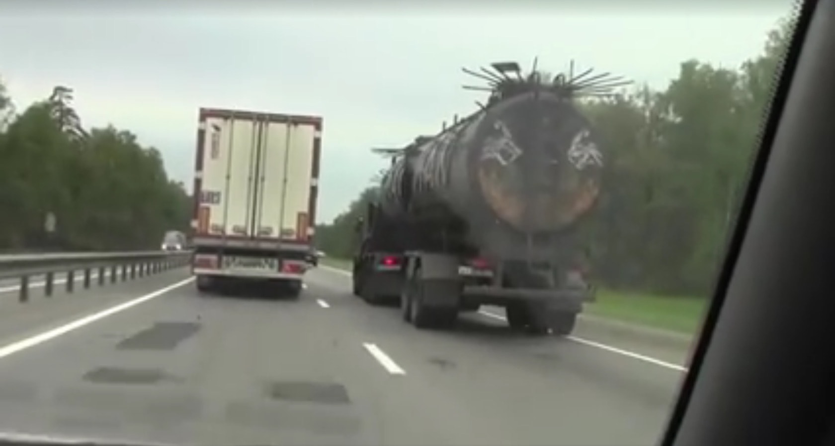 Real Life Mad Max Style War Rig Casually Spotted On The Highway Autoevolution