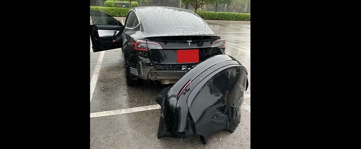 Tesla Model 3 rear bumper detaches after driving in the rain