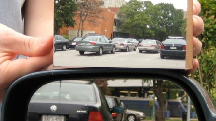 Rear-View Mirror with No Blind Spot