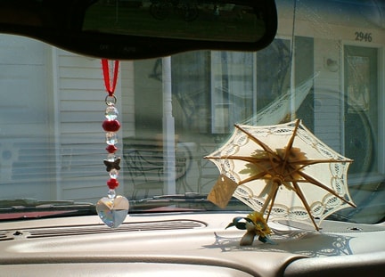Is it illegal to hang objects from your rearview mirror in Florida