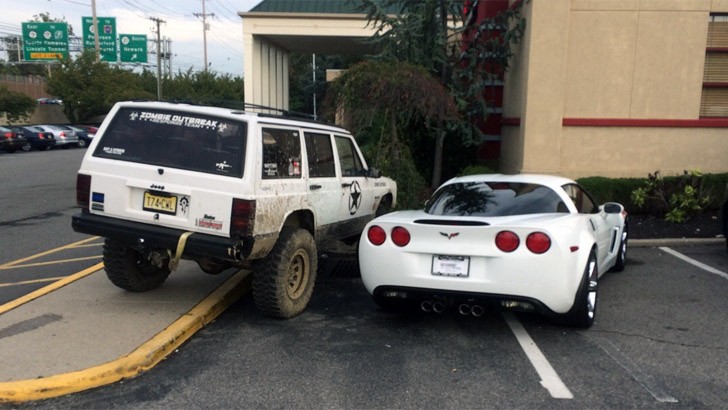 Jeep driver blocks in double parked Corvette