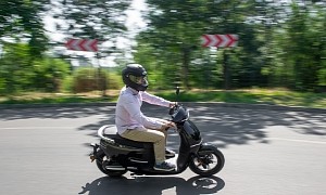 Recharging Your Electric Moped in Just 90 Seconds Can Become a Real Thing