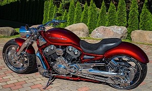 “Red Beast” 2003 Harley-Davidson V-Rod Has Supercharger for Extra Kicks
