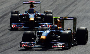 Red Bull Owner Slams Renault for Title Failure