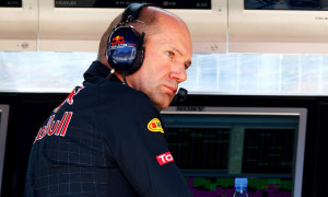 Red Bull to Stay with Renault for 2011