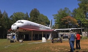 Red Lane’s DC-8 Airplane Home Is One Awesome Way of Living the Dream