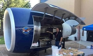 Remembering Celebration Grill: The Stripped PW2000 Engine With Two Cooking Stations Inside
