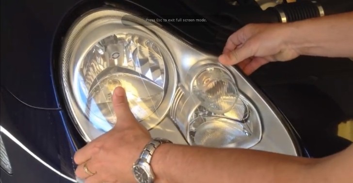 How to remove Porsche Cayenne headlights