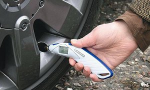 Renault and Michelin Debut CO2 Cutting Campaign