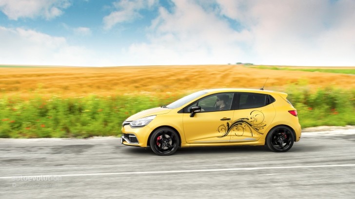 Renault Clio RS 200 Turbo acceleration