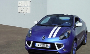 Renault Gordini and Gibson Reveal Show Car and Guitar at Music Festival